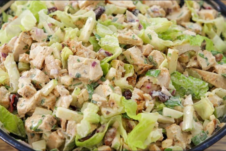 Light Chicken Salad with Vegetables